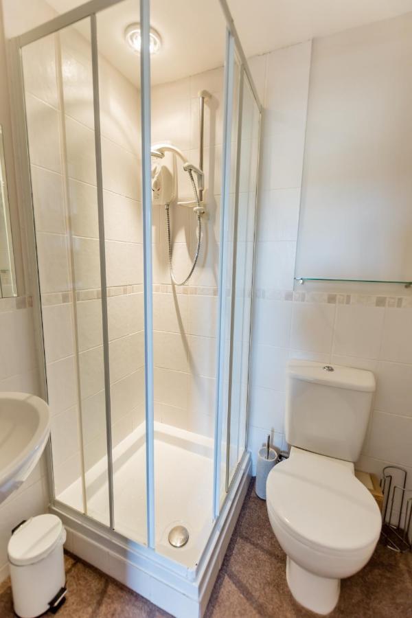 Apartemen Longfield House *