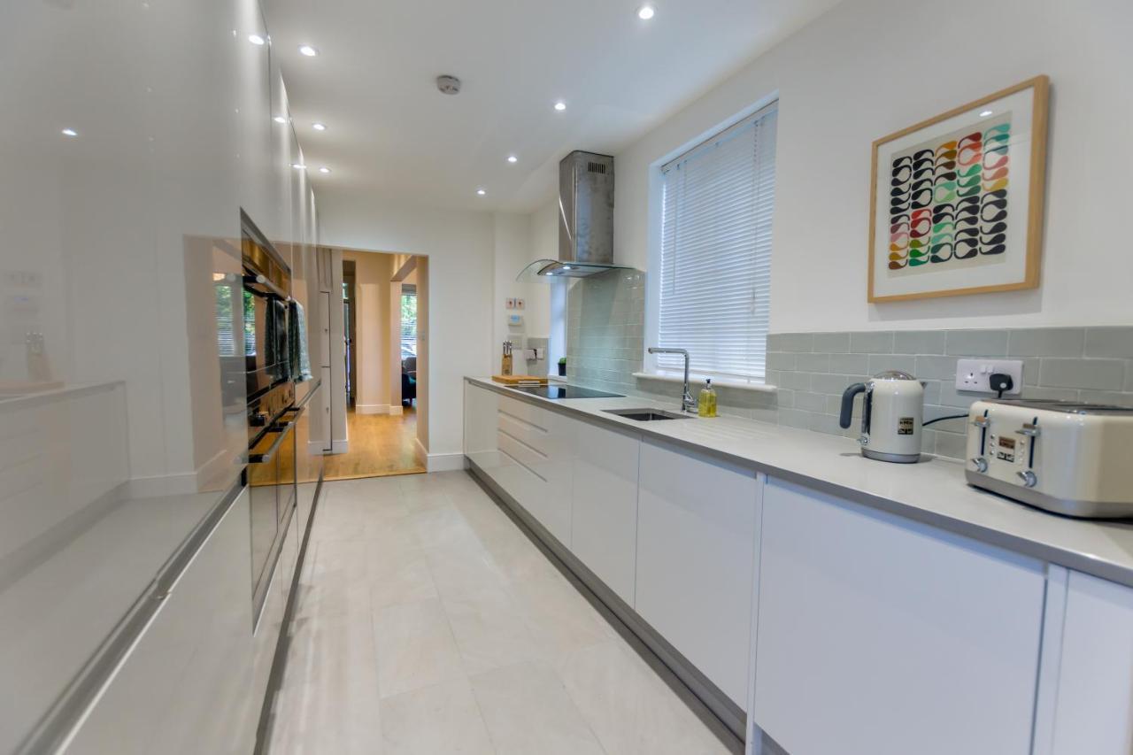Longfield House Apartemen *