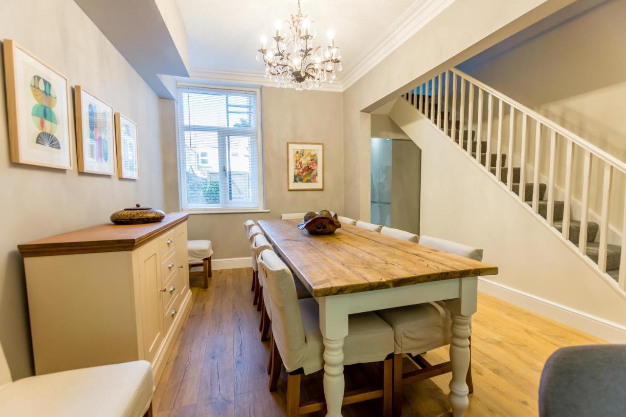 Longfield House Apartemen